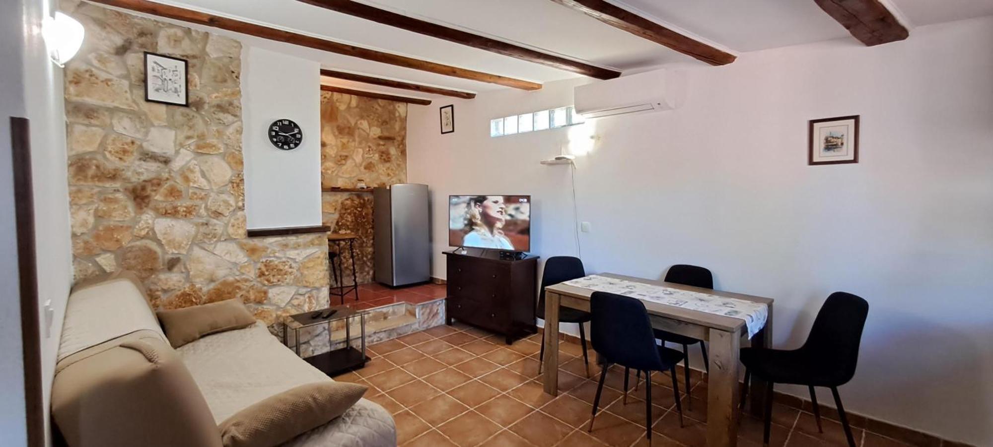 Holiday Houses Marta โรวีน ภายนอก รูปภาพ